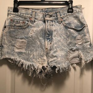 Levi Distressed Jean Shorts